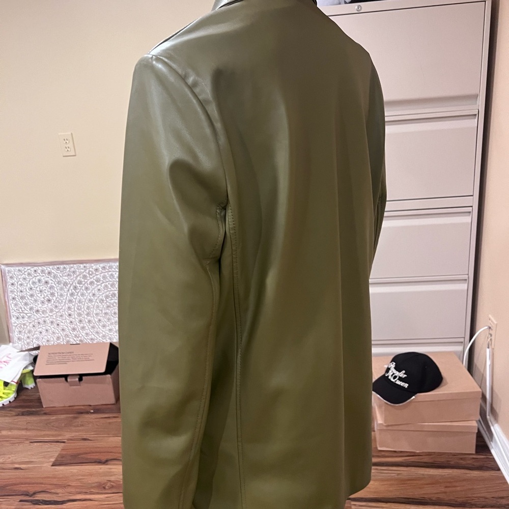 Topshop Olive Green Women's Blazer. Worn once. Boxy style.